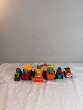 6 HULLE TOYS  Kids Construction Toy Vehicle Set -